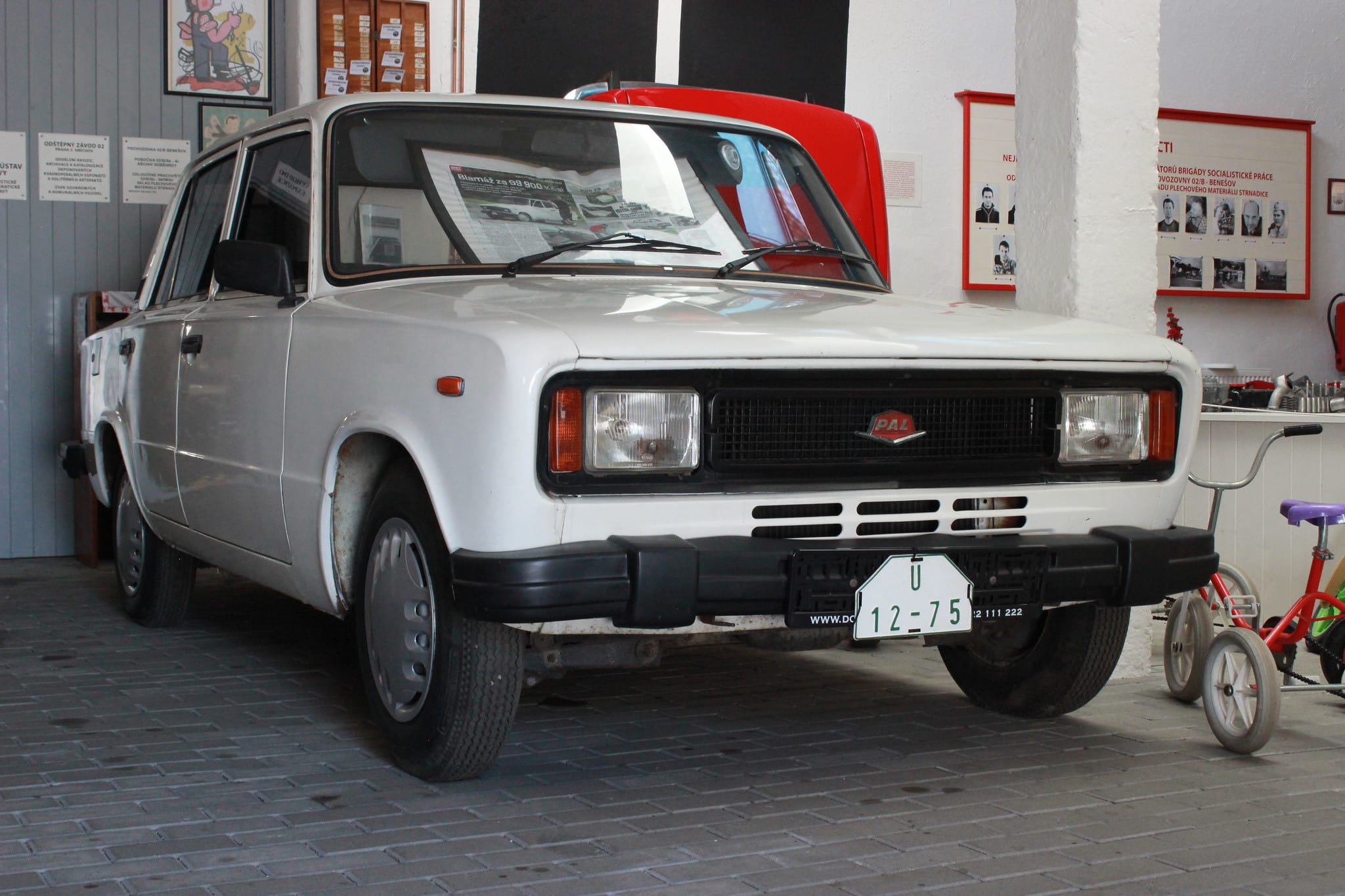 Ever heard of the Fiat 124s Indian brother? Here we have the Premier 118NE.