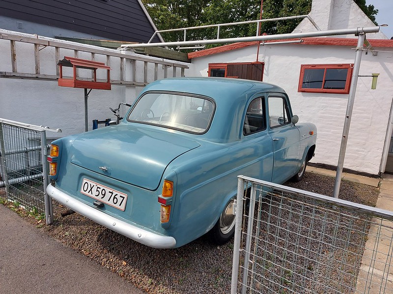 Ford Anglia 100E