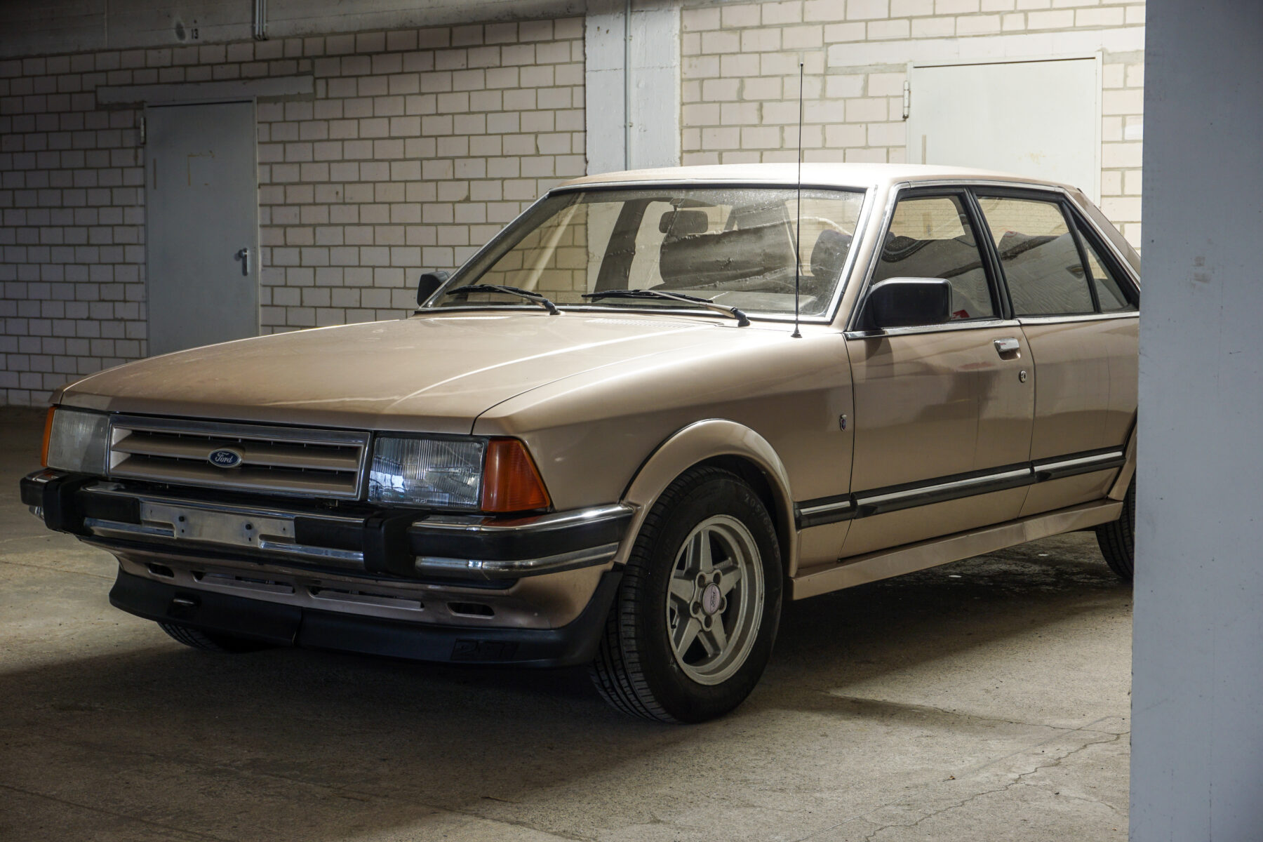 Ford Granada 2.8i Ghia