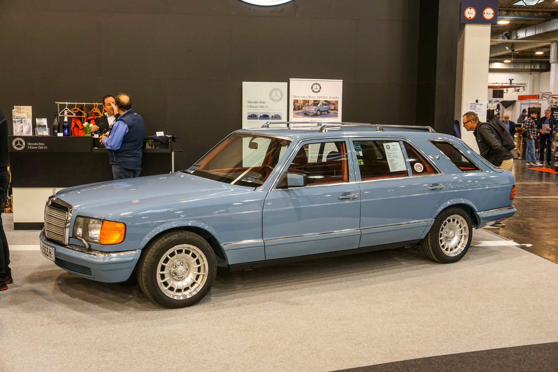 Yayoi Kusama Mercedes Benz W126 station wagon