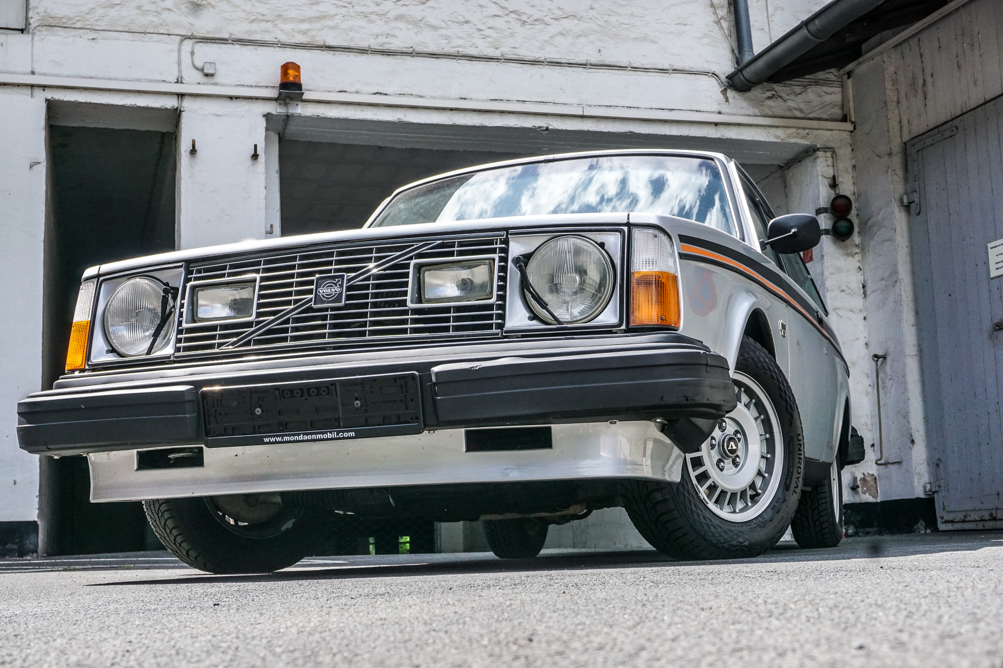 The Volvo 242GT was the 240 series Sporty Spice